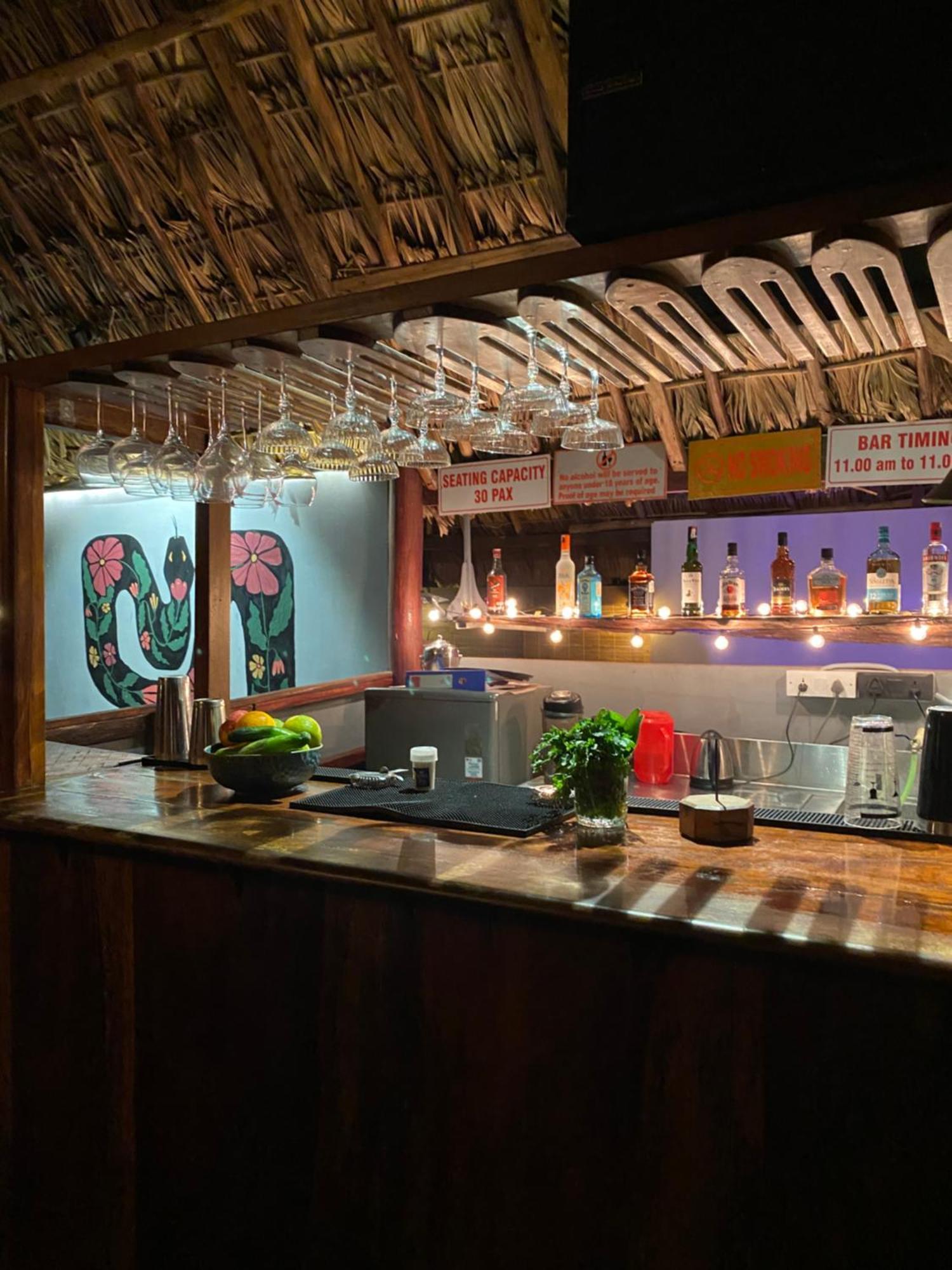Hotel Wild Orchid Kala Pathar Beach Exteriér fotografie